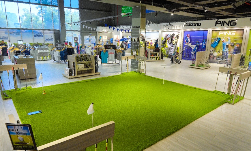 Image 15: Experience Open, Private, and VIP Bays for Indoor Golfing