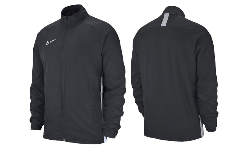 Image 6: Abbigliamento sportivo Nike