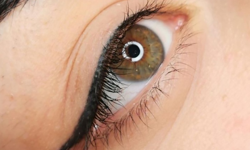 Image 2: Wertgutschein über 50, 100 od. 200 € anrechenbar auf Permanent Make-up