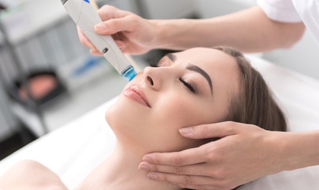 3 sedute di radiofrequenza e pulizia del viso al centro Festaland Beauty (sconto fino a 83%)