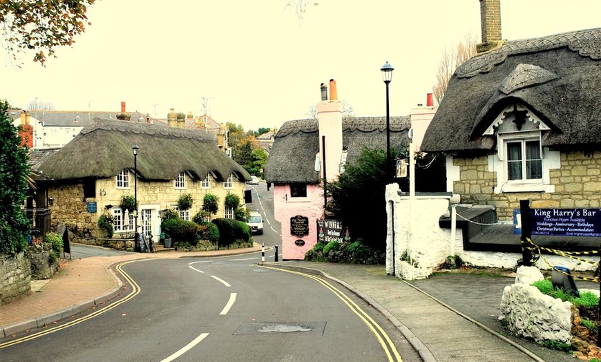 Image 5: The Isle of Wight: Stay in Double Room with Dinner