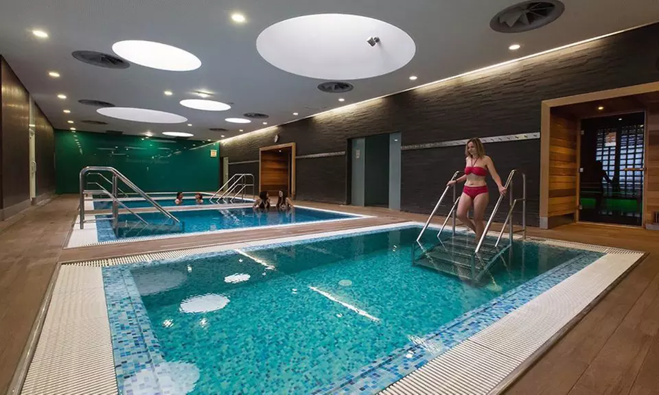 Neydens : chambre standard pour 2 avec petit-déjeuner et accès bien-être à l'ibis Styles Vitam - Primary Image