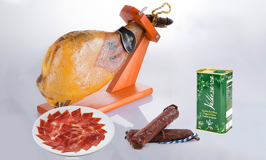 Image 4: Spanish Ham Shoulder