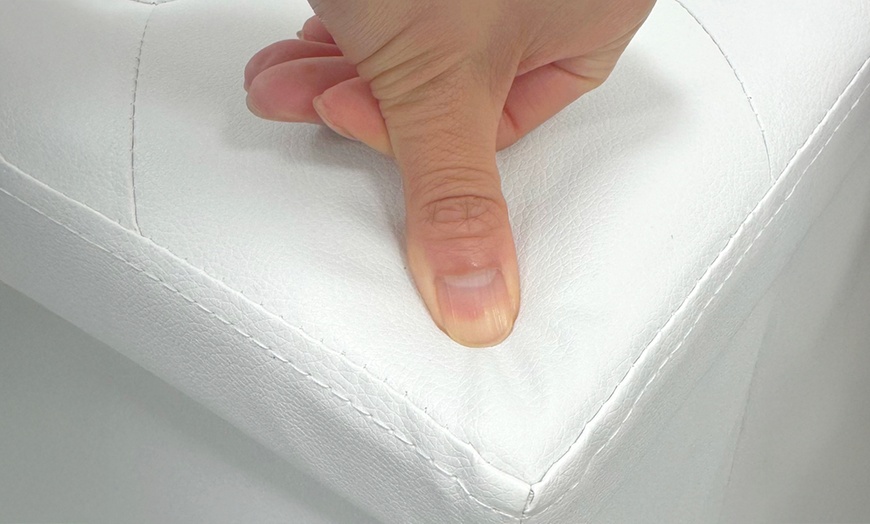Image 4: Pouf carré en simili cuir avec espace de rangement