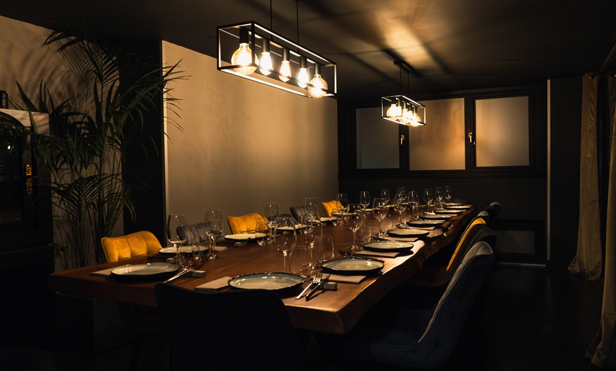 Image 2: Date un capricho con un menú degustación para 2 o 4 personas