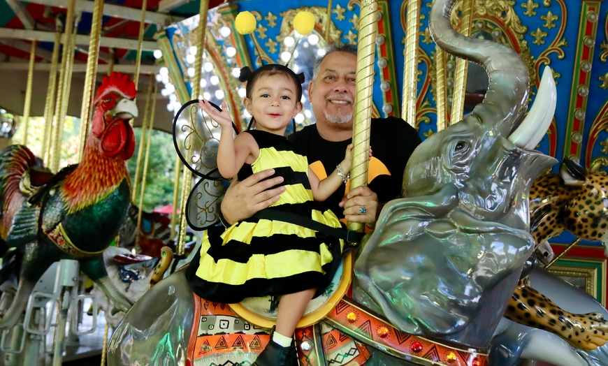 Image 3: San Antonio Zoo Discount Tickets & Savings!