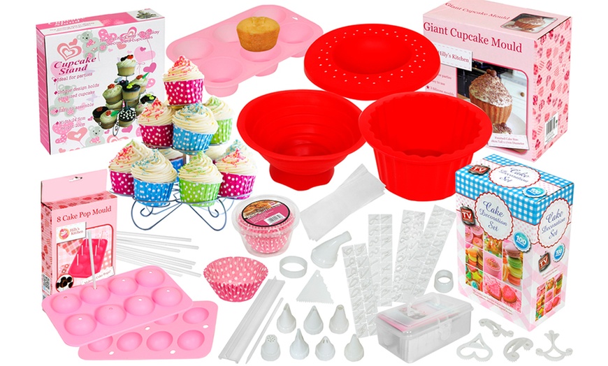 Image 1: 100-Piece Cupcake Decorating Set