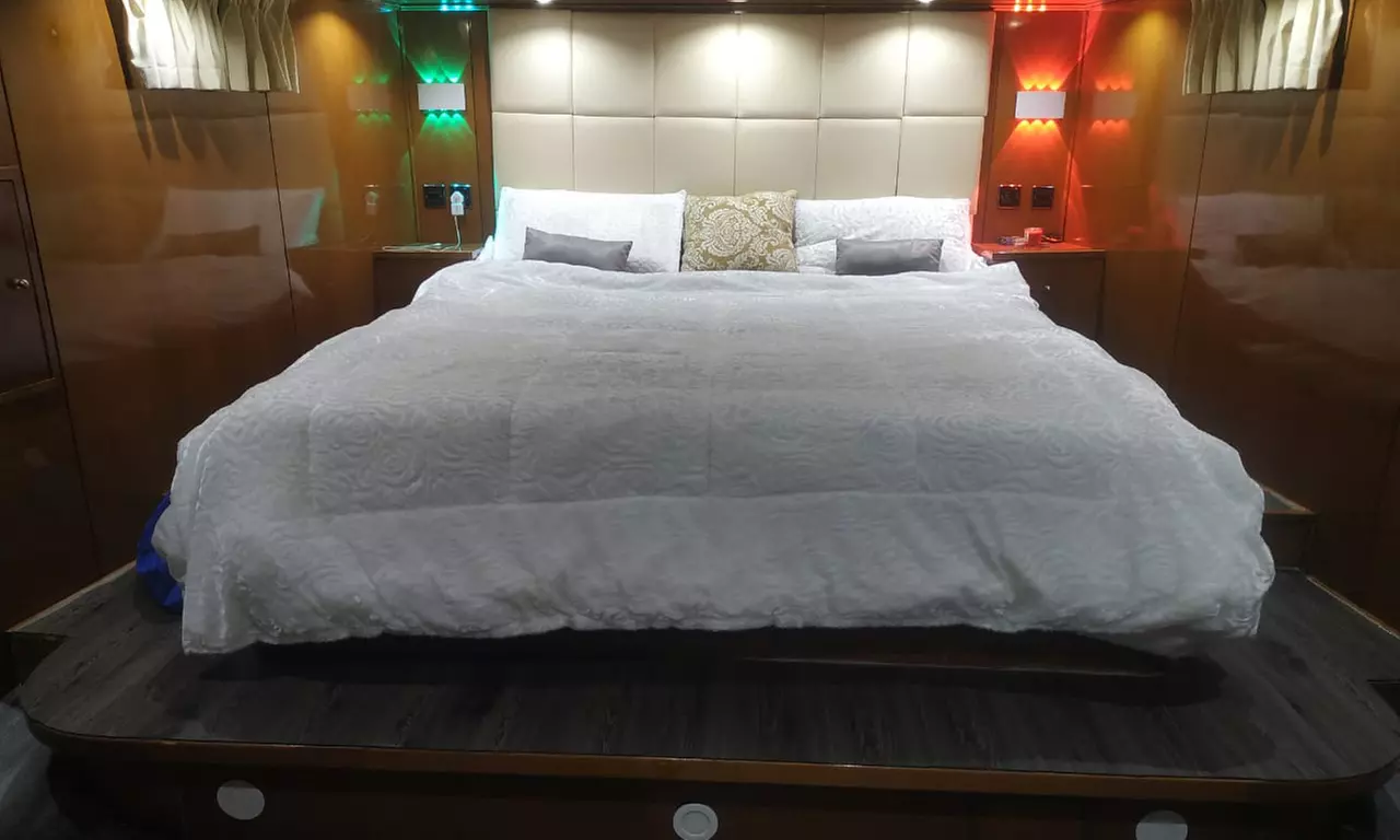 Embark on a Luxury Dubai Marina Yacht Cruise at Media Waves Yachts!