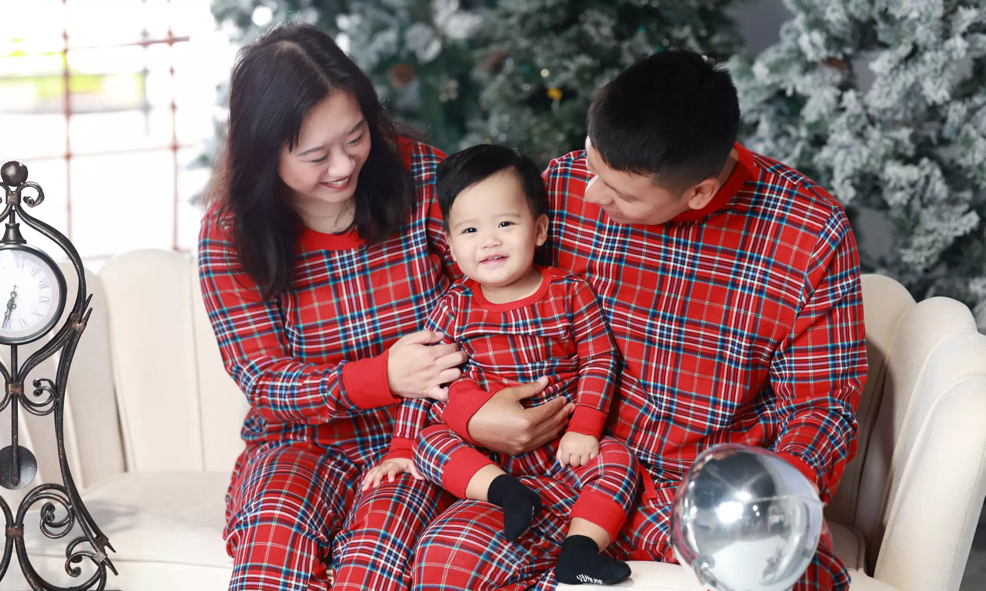 Up to 91% Off on In-Studio Holiday Family Shoot