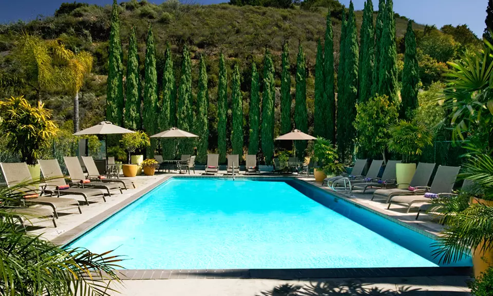 Stay at Days Inn San Diego Hotel Circle Near SeaWorld in San Diego, with Dates into February
 - Primary Image