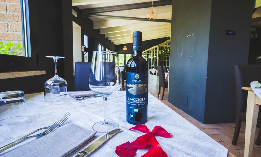 Image 15: Urbino 4*: camera Comfort o Deluxe con mezza pensione e Spa