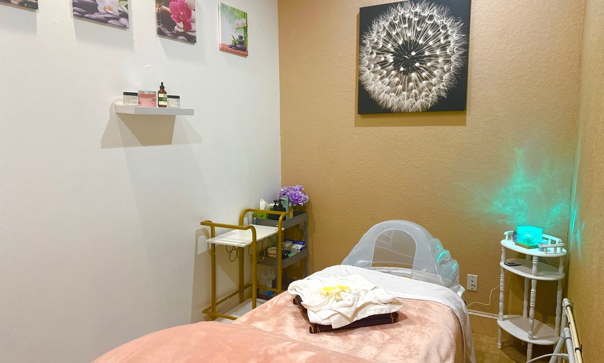 Image 4: Up to 23% Off on Swedish Massage at KT wellness spa