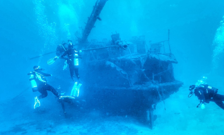 Image 9: Bautismo de buceo con reportaje fotográfico para 1 o 2 personas