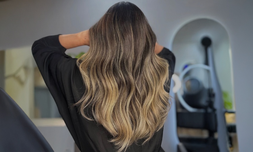 Image 12: Fresh Look w/ 1 Wash, Cut, Blow Dry, Roots Color or Brazilian Keratin