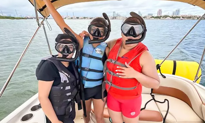 3-Hour Private Snorkeling Adventure on SeaRay Sundeck 26'