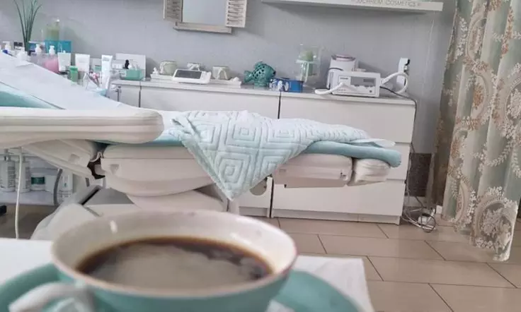 40 - 80 Min. Klassische Maniküre und/oder Pediküre ohne Shellac