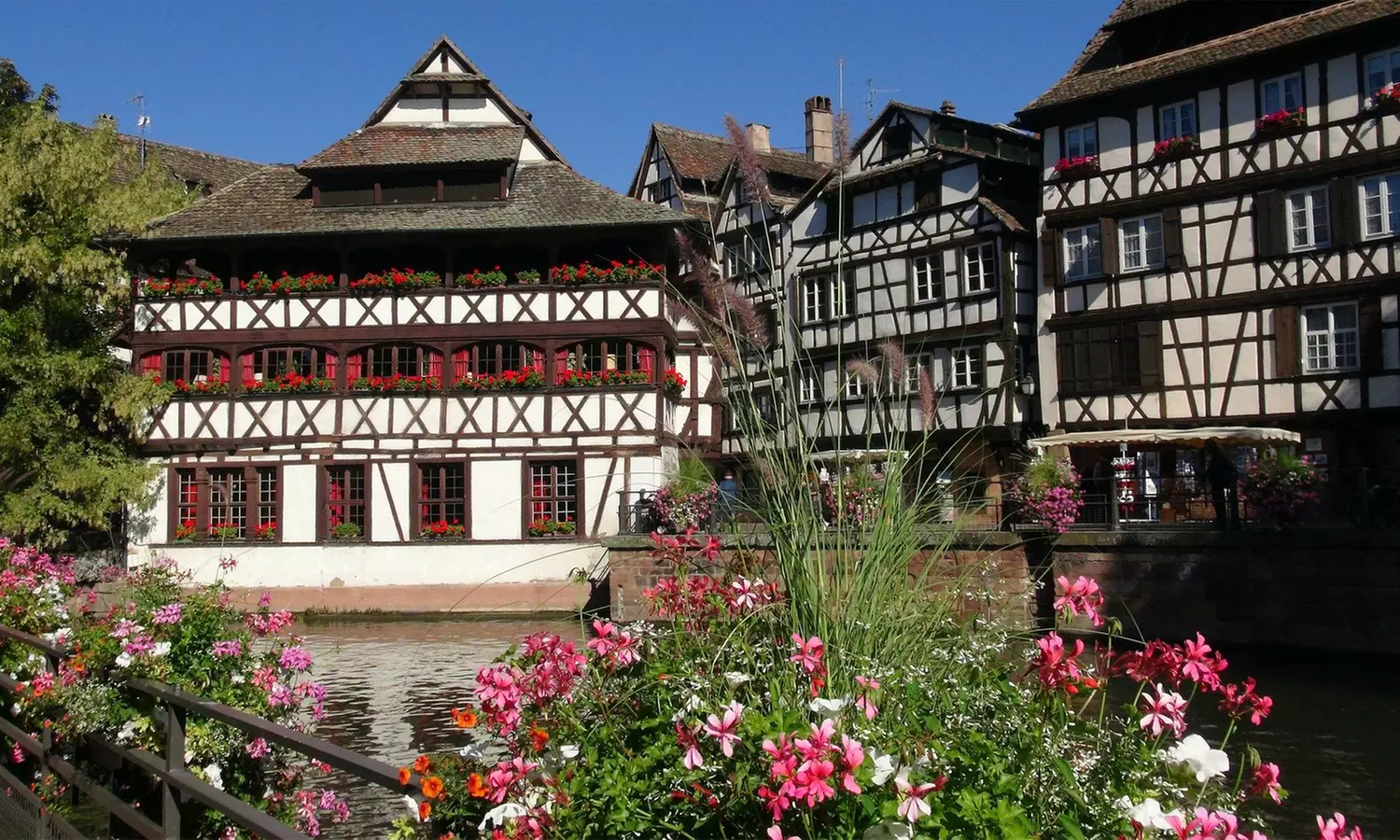 Alsace : 1 ou 2 nuit(s) avec option petit déjeuner, verre de bienvenue et un plat à l'hôtel Le H pour 2 personnes - Second Medium