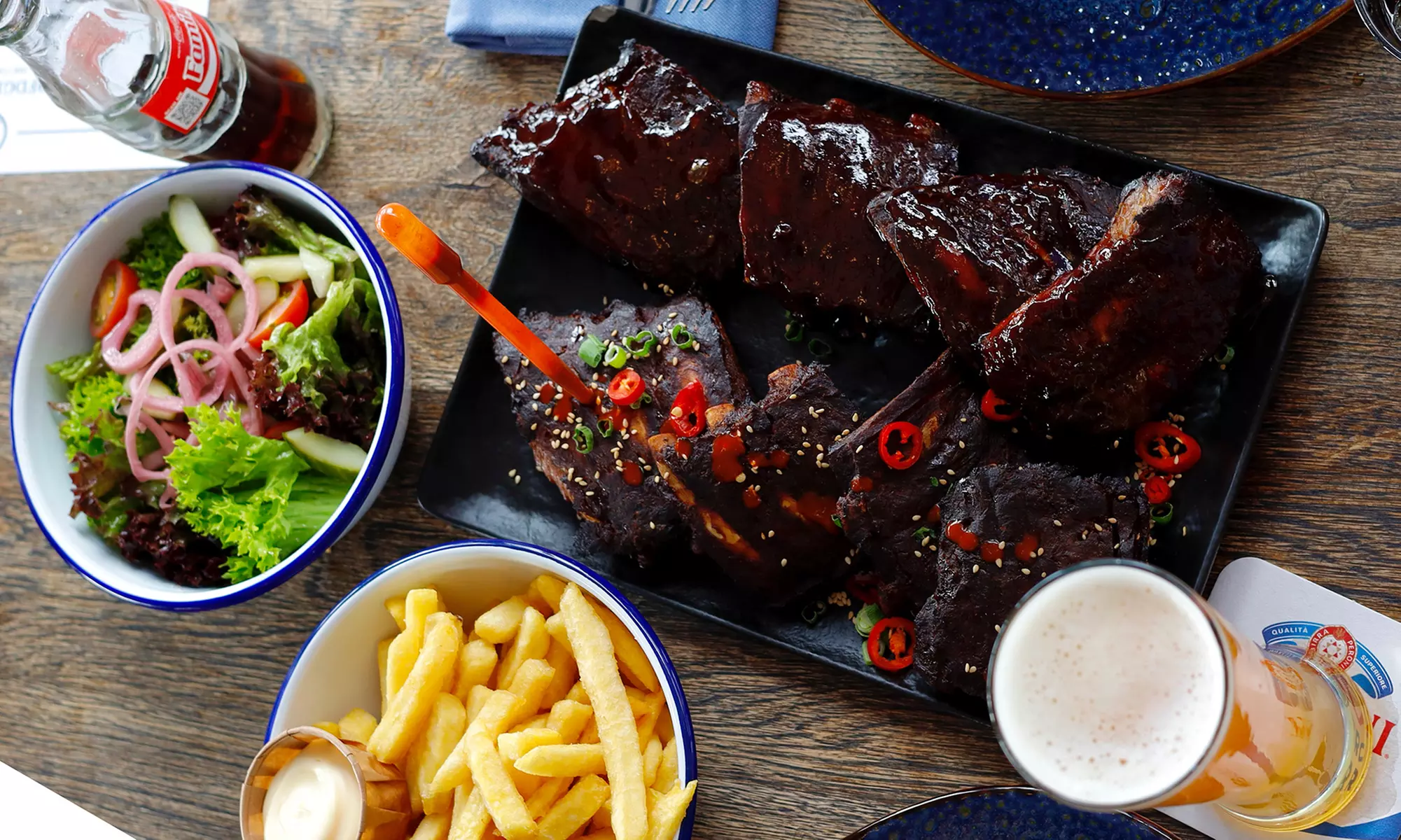 Onbeperkt spare ribs eten met uitzicht op het Gooimeer