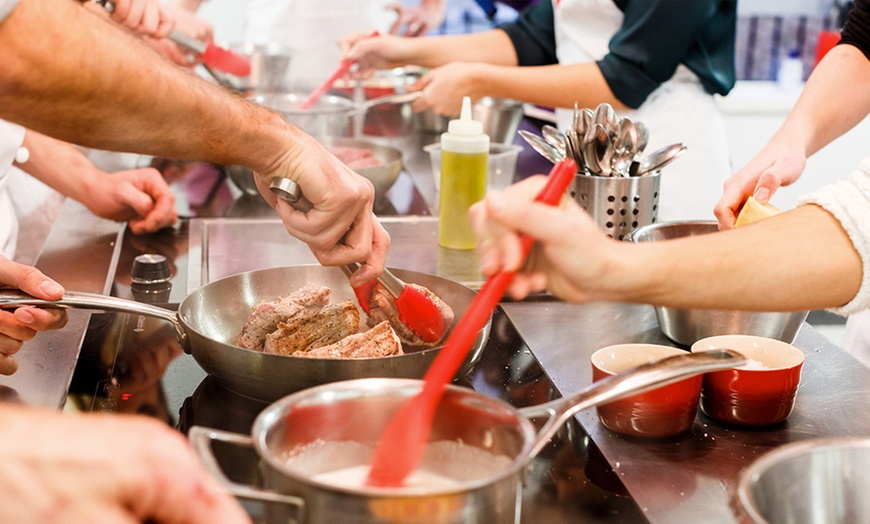 Image 9: L'atelier des Chefs Cookery Class