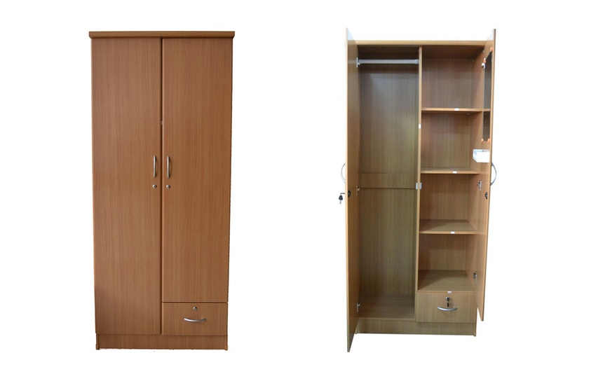 Image 5: Classic-Design Wardrobe