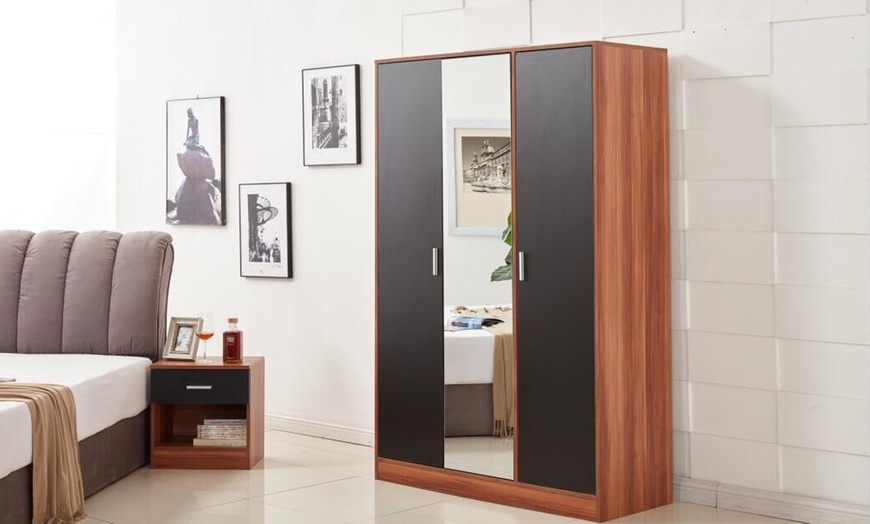 Image 5: Clearance Modern Bedroom Furniture