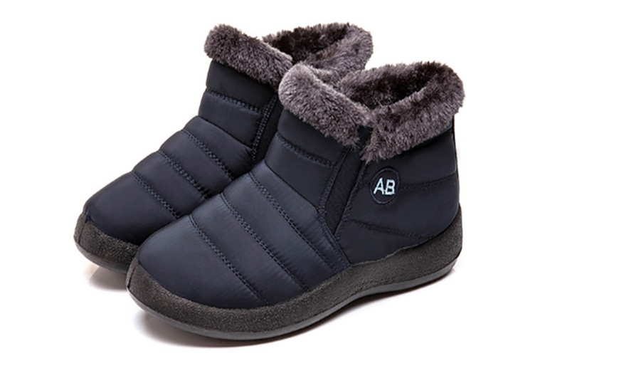 Image 5: Women's Waterproof Lighweight High-Top Boots