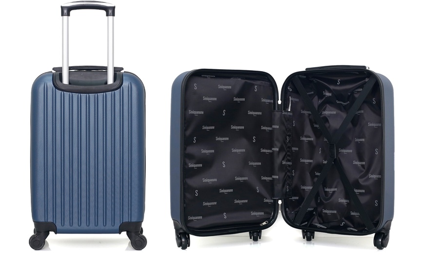 Image 43: Set of Three Suitcases