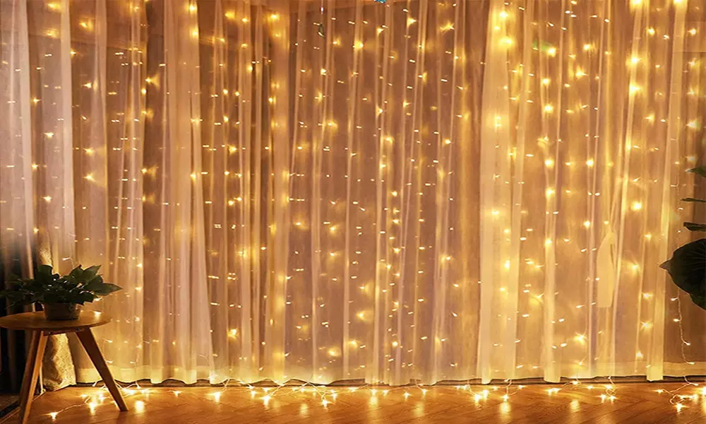 1 of 2 gordijnverlichtingen met led-lampjes