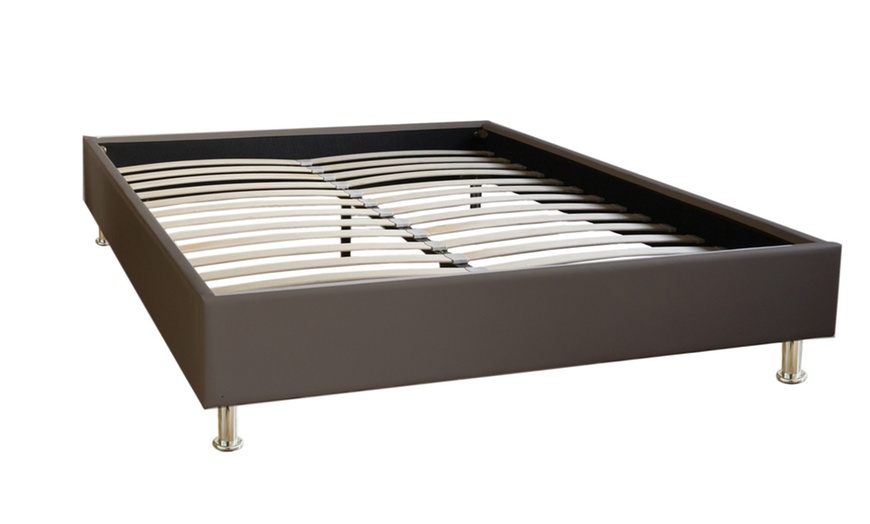 Image 5: PU-leren bedframe en matras