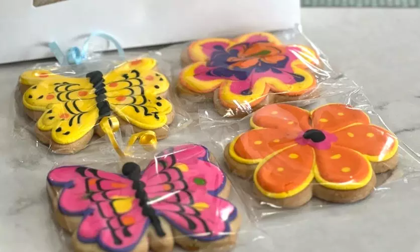 Enjoy Cake Pops, Cupcakes, Cookies & More Delicious Treats