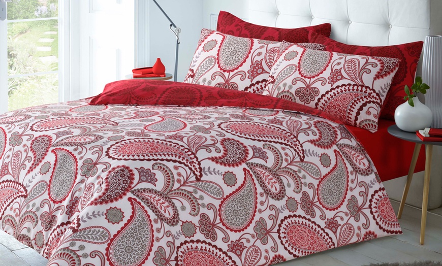 Image 6: Bold Paisley Duvet Cover Sets