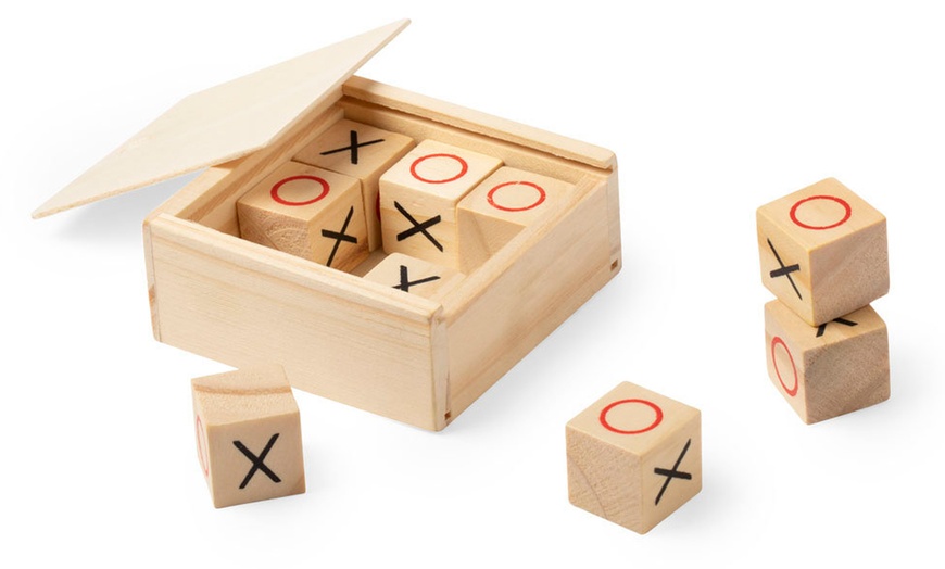 Image 7: Wooden Noughts and Crosses Set