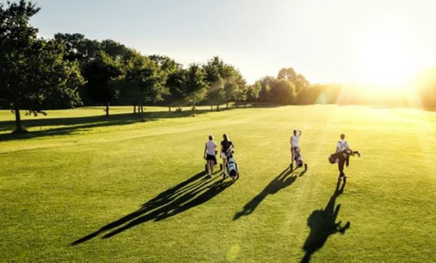 Image 5: Master Your Swing with Pro Golf Lessons at Kevin Beirth Golf Academy