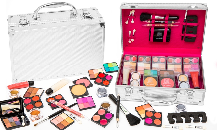 Image 8: 54- or 80-Piece Dawn Till Dusk Make-Up Vanity Case
