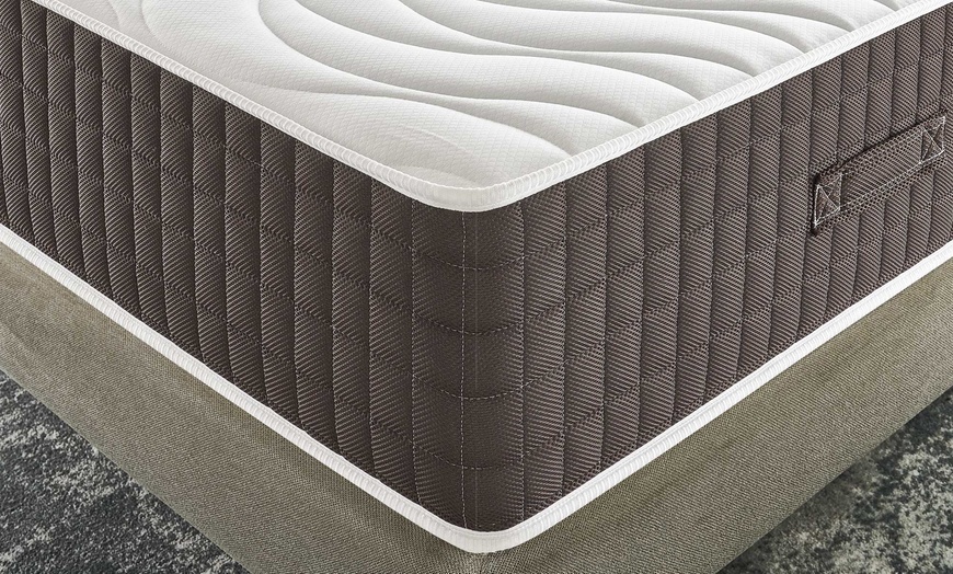 Image 2: Materasso Greentech Med Maximum a molle insacchettate e memory gel 