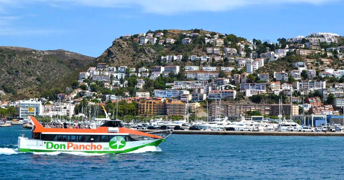 Tour en barco con snorkel en Cadaqués, Girona