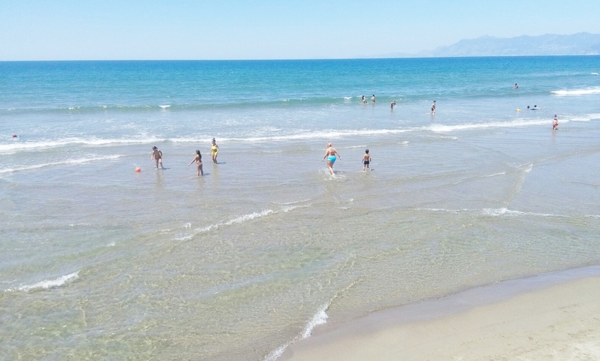 Image 7: Ingressi spiaggia, Battipaglia