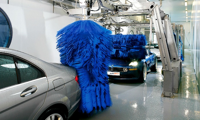 Jusqu'à 27% de remise sur Nettoyage extérieur chez autoDrive Lavage