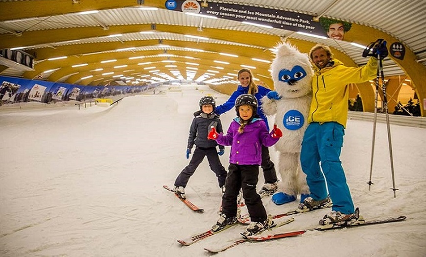 Image 2: Glissez en intérieur : 2 heures de ski et snowboard sur vraie neige