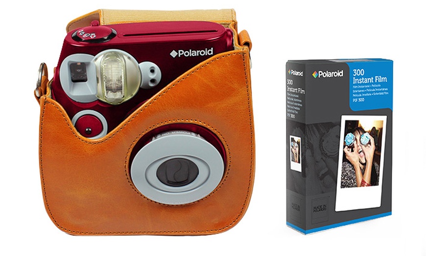 Image 3: Polaroid Camera and 3-Pack Film