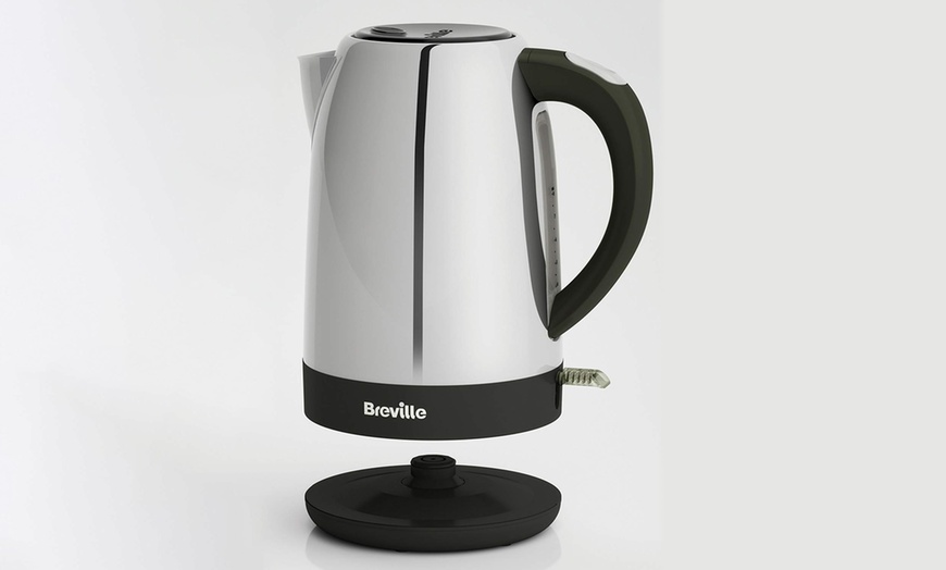 Image 2: Breville Kettle and Toaster Set