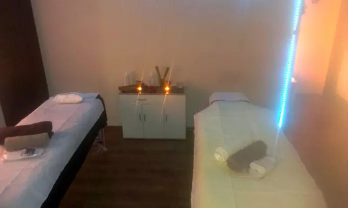 Odkryj ayurvedyjskie spa: Masaż, zabieg na twarz i więcej