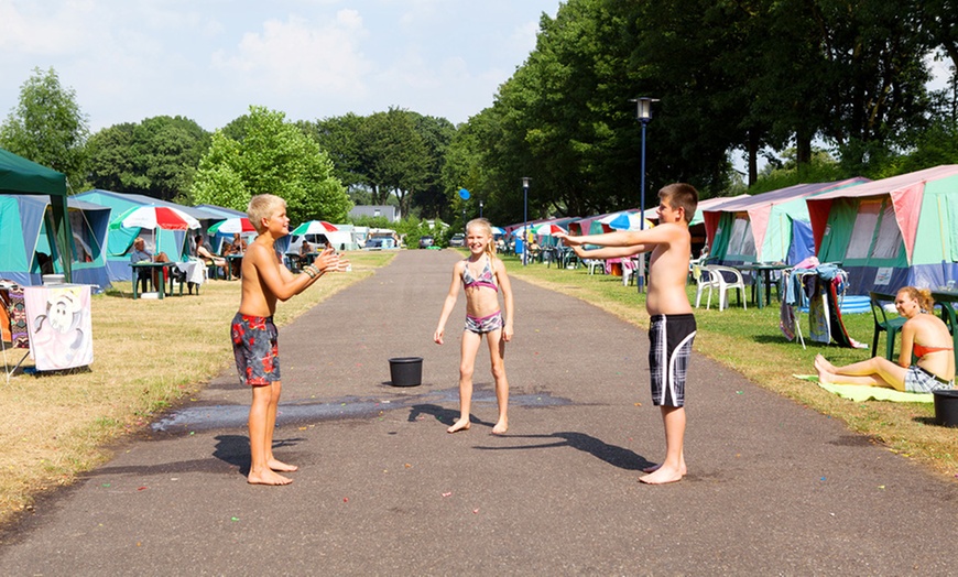 Image 3: Vakantiehuisje in familiepark