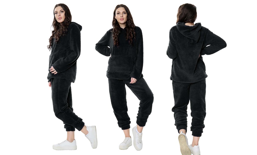 Image 2: Fluffy Hooded Loungewear Set