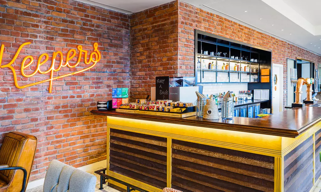 Somerset: Standard Double Room with En Suite and Breakfast