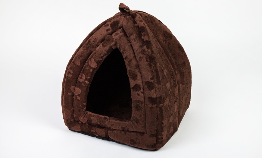 Image 3: Faux Fur Igloo Cat Bed