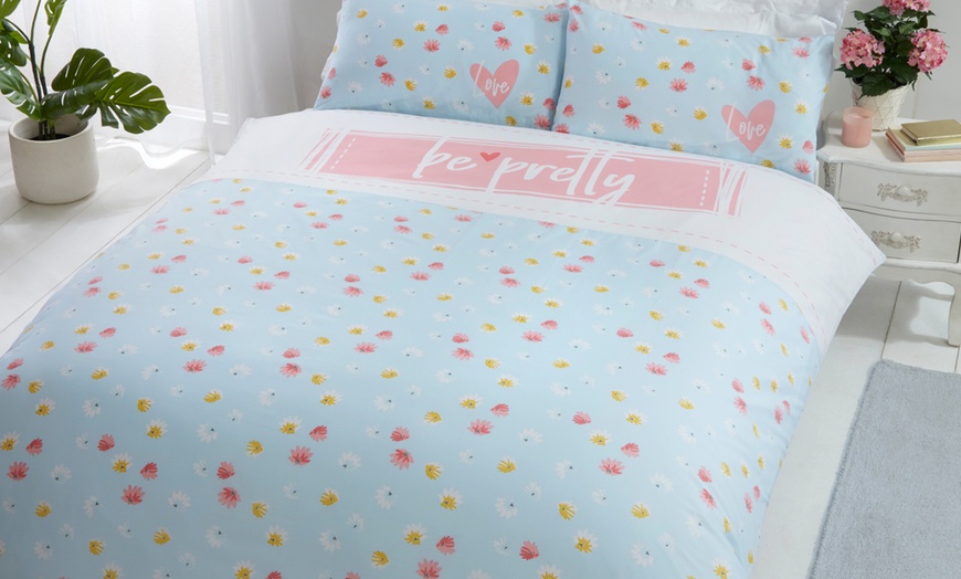 Image 10: Clearance Duvet Set