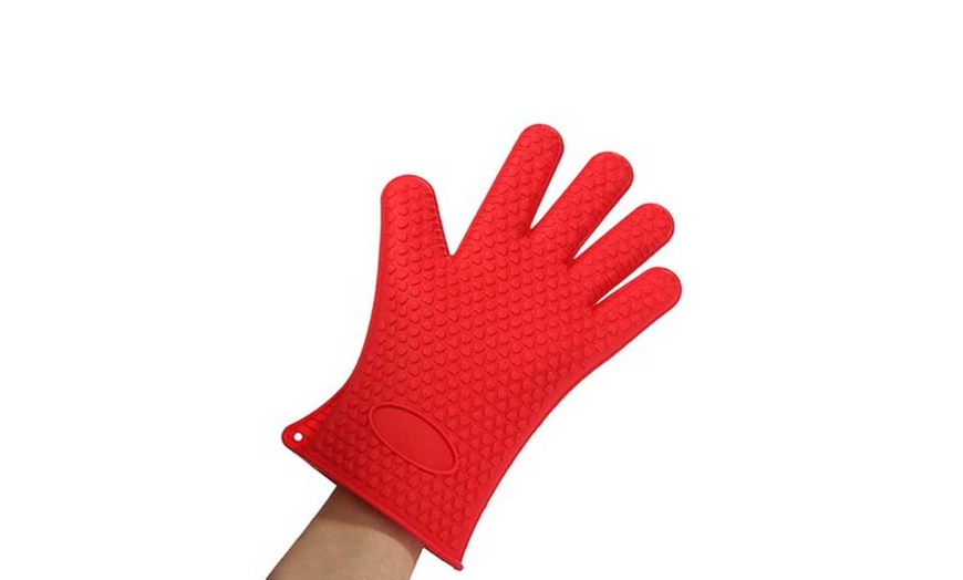 Image 4: Heat-Resistant Cooking Gloves