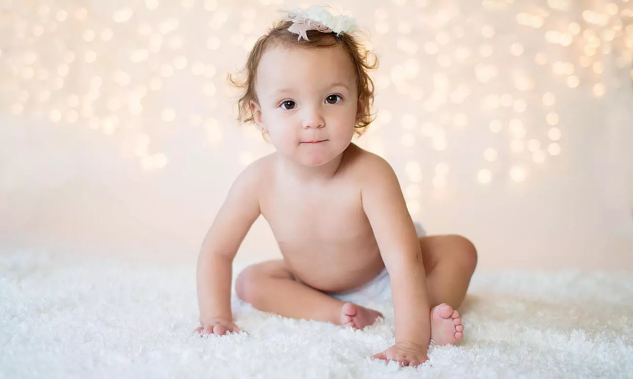 60-Minute Studio Photo Shoot from Stephanie Vegliante Photography (45% Off) - Primary Image