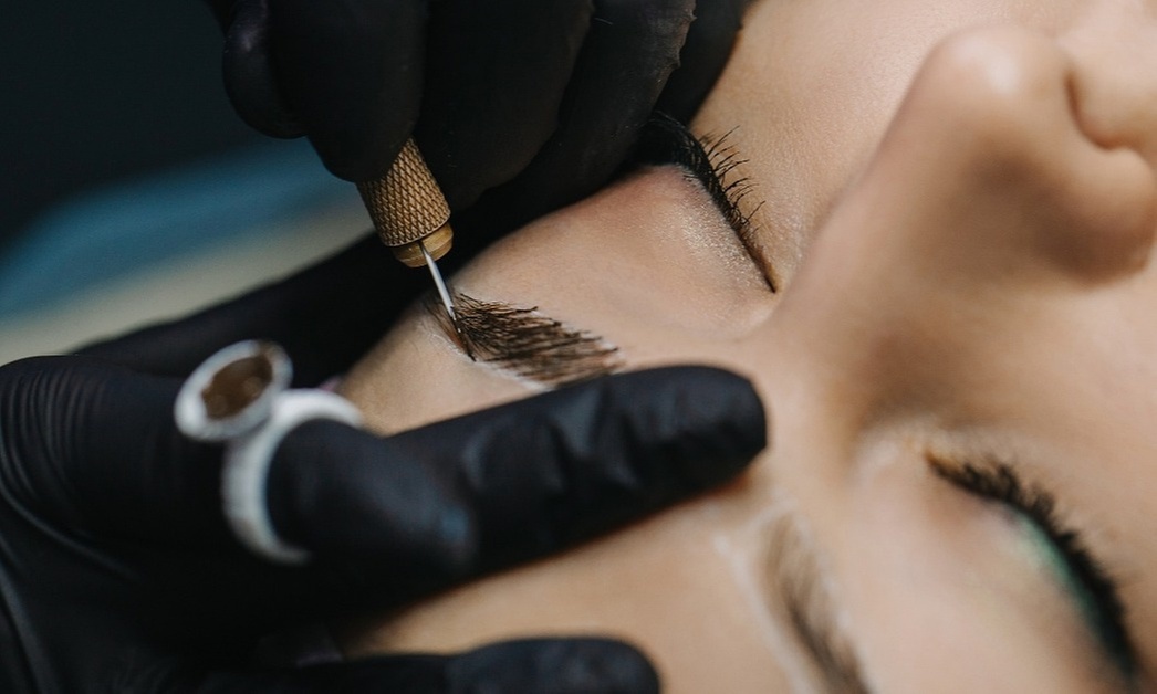 Get Microblading, Permanent Eyeliner, or Lip Blushing Session!